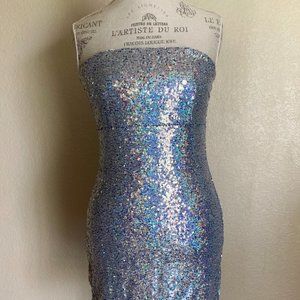 Strapless Shimmering Blue Cocktail dress